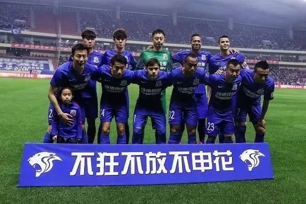 TES发布选手团建返图：先来感受一波哥几个的欢乐时光