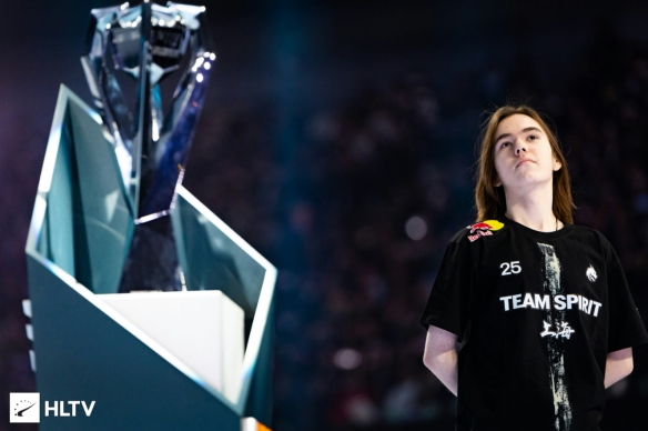 Richard Lewis：有传言说尼孩都会加入Falcons