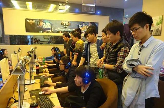 OMG赛后群访 教练：赛前互动是因为跟FPX选手都很熟才决定做的